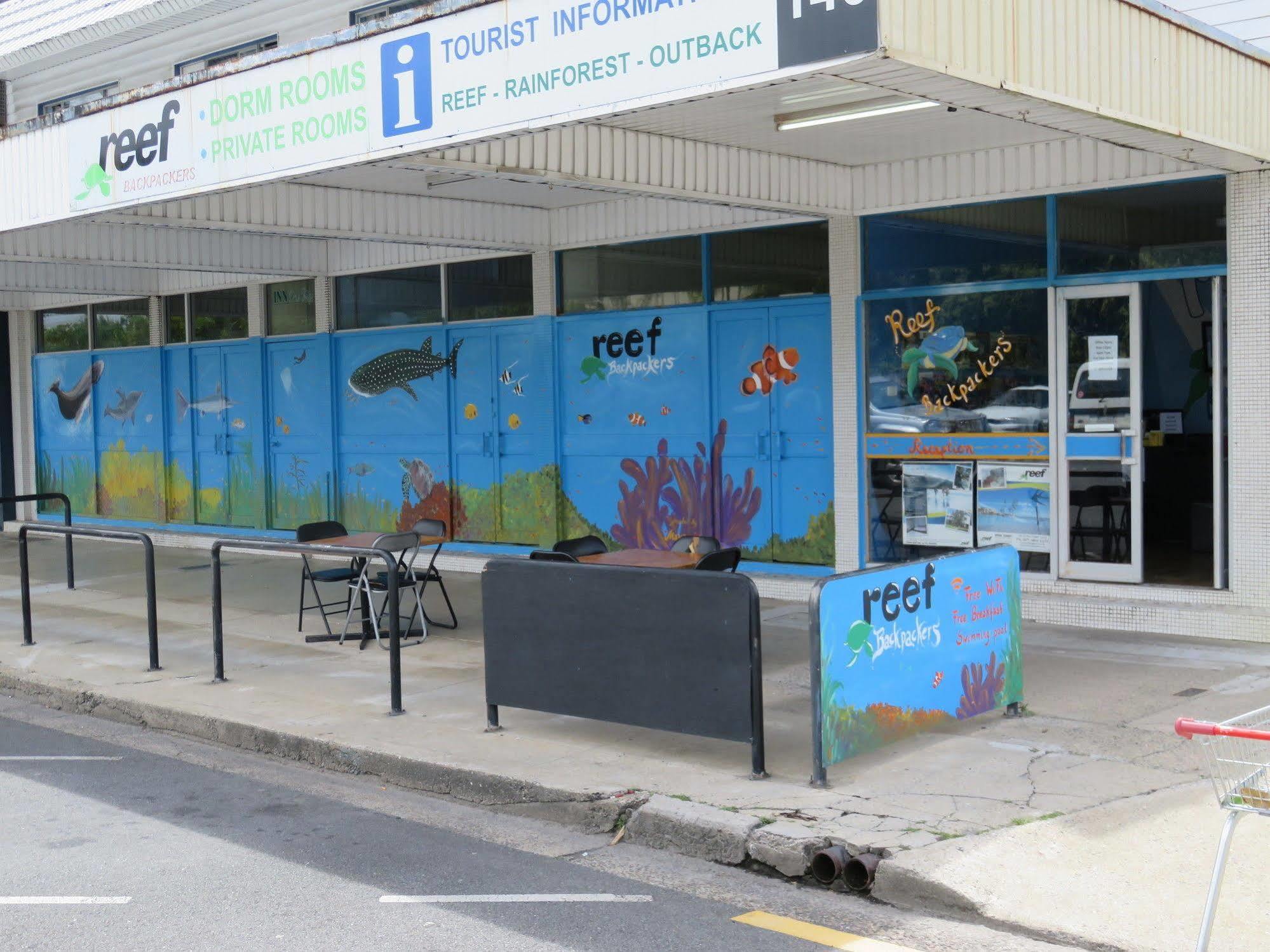 Reef Backpackers Hostel Cairns Exterior photo