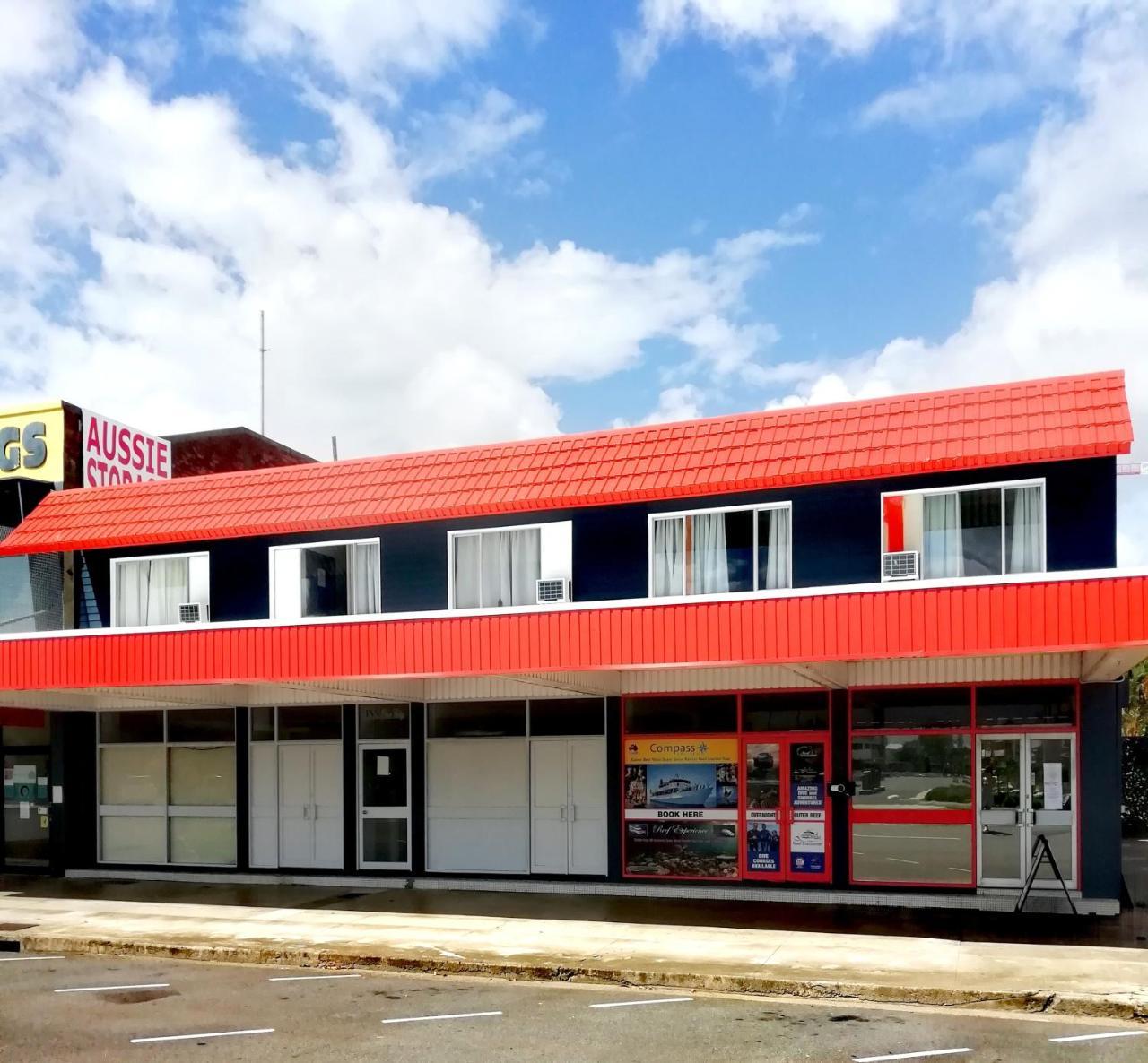 Reef Backpackers Hostel Cairns Exterior photo